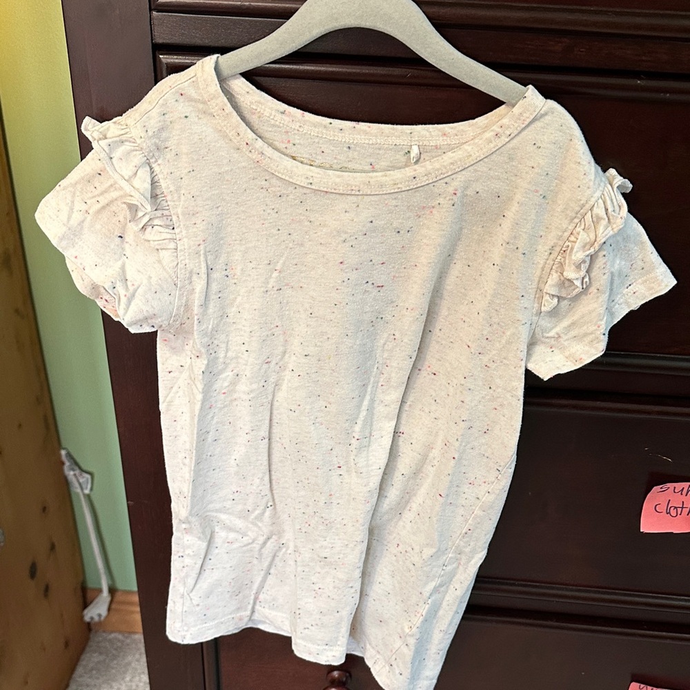 Vigoss Cream Speckled Ruffle Sleeve Tee